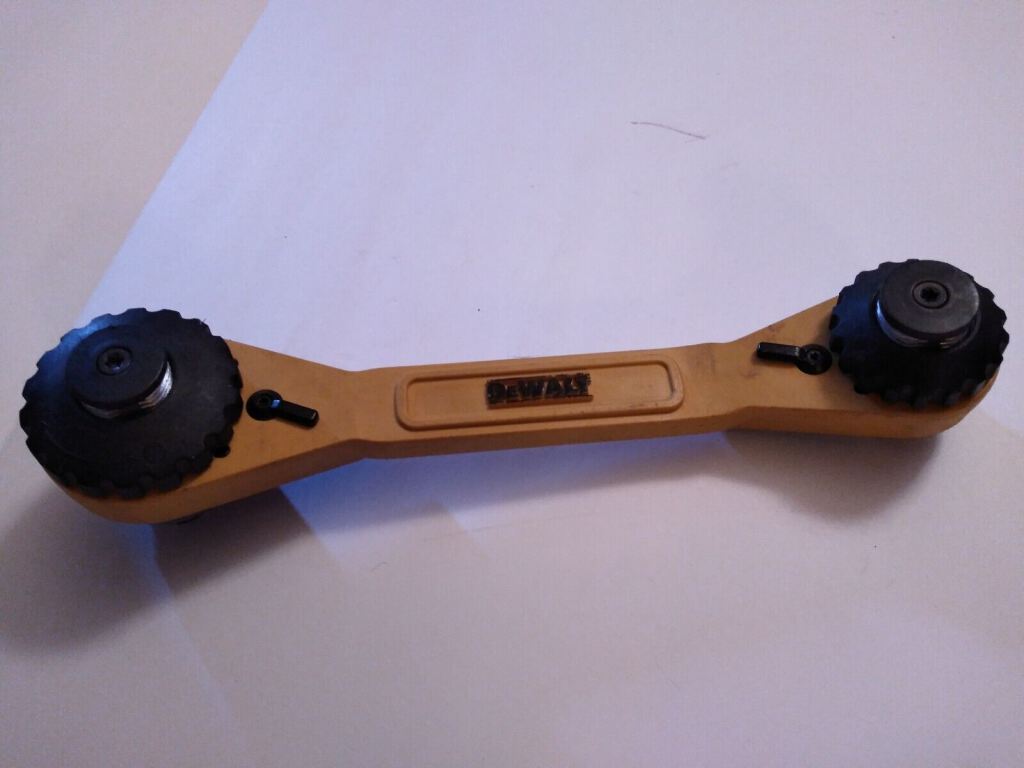 NE Seattle Tool Library Double Adjustable Ratcheting Socket Wrench (622)